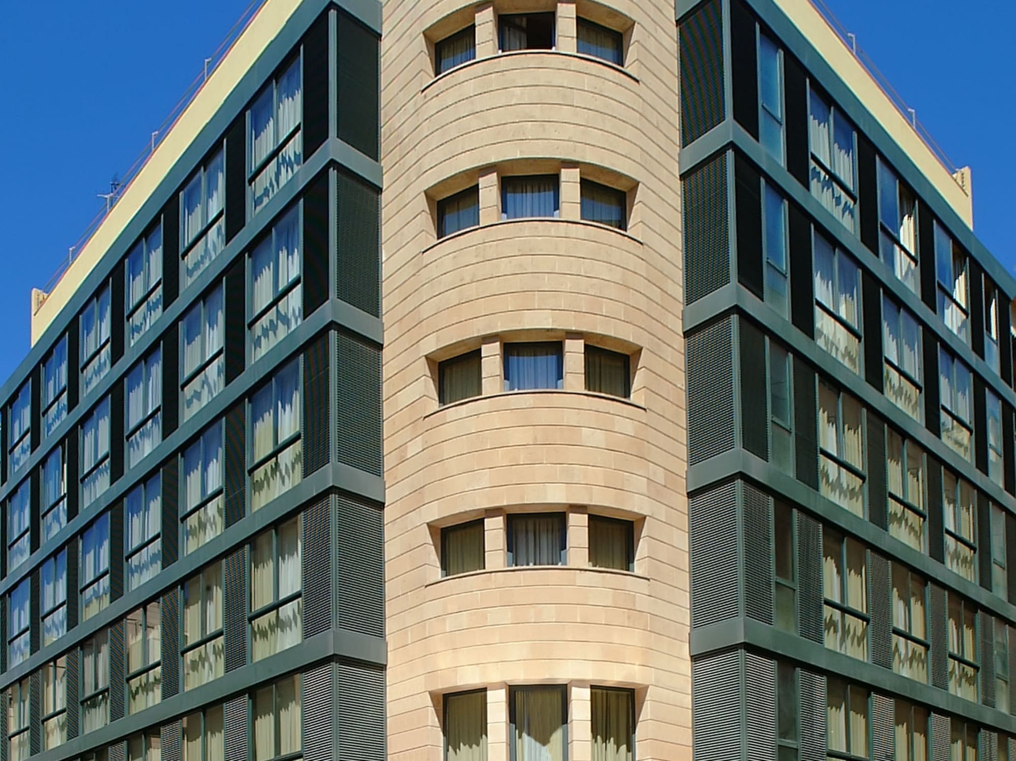 a building with many windows