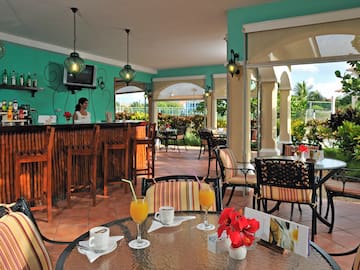 Cuisine Racket Club at Paradisus Princesa del Mar Resort & Spa 