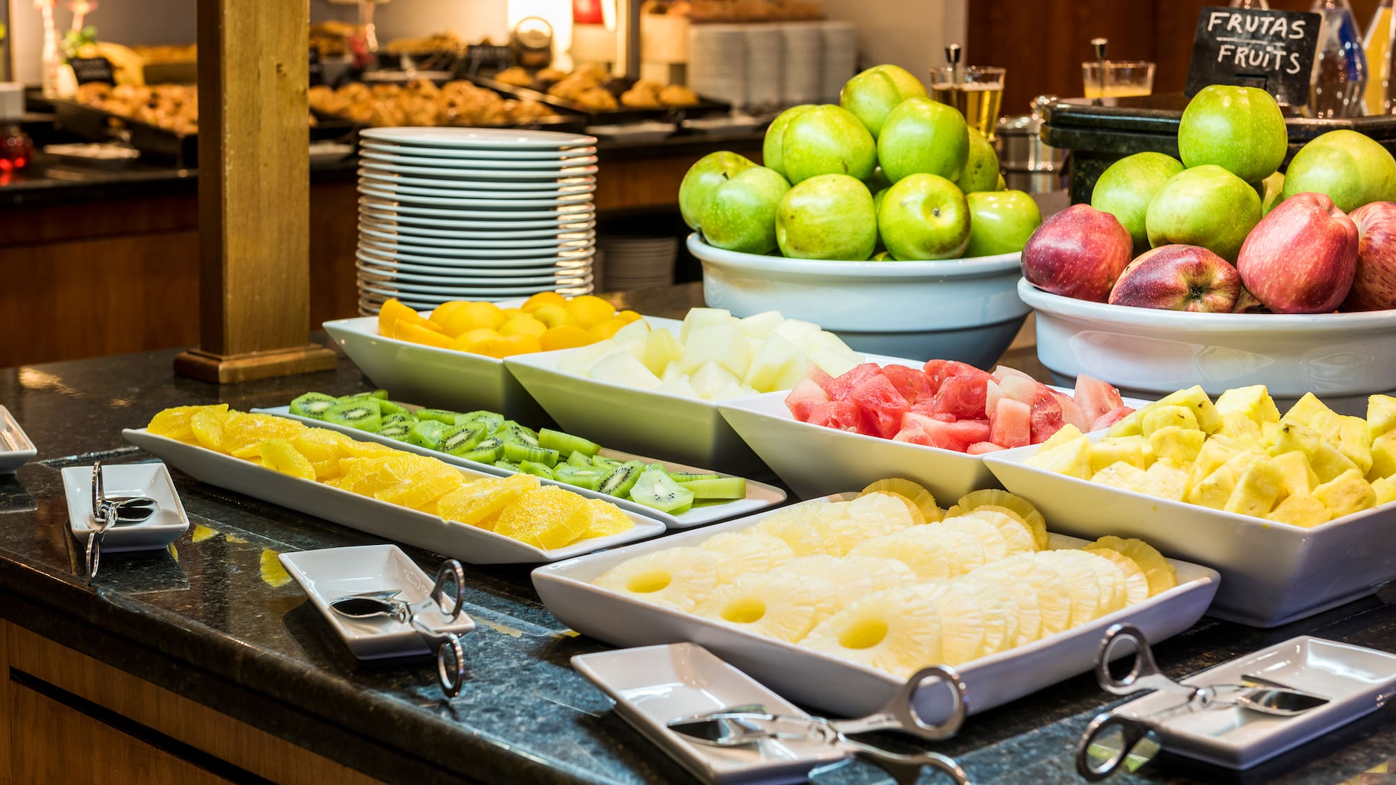 a table full of fruit