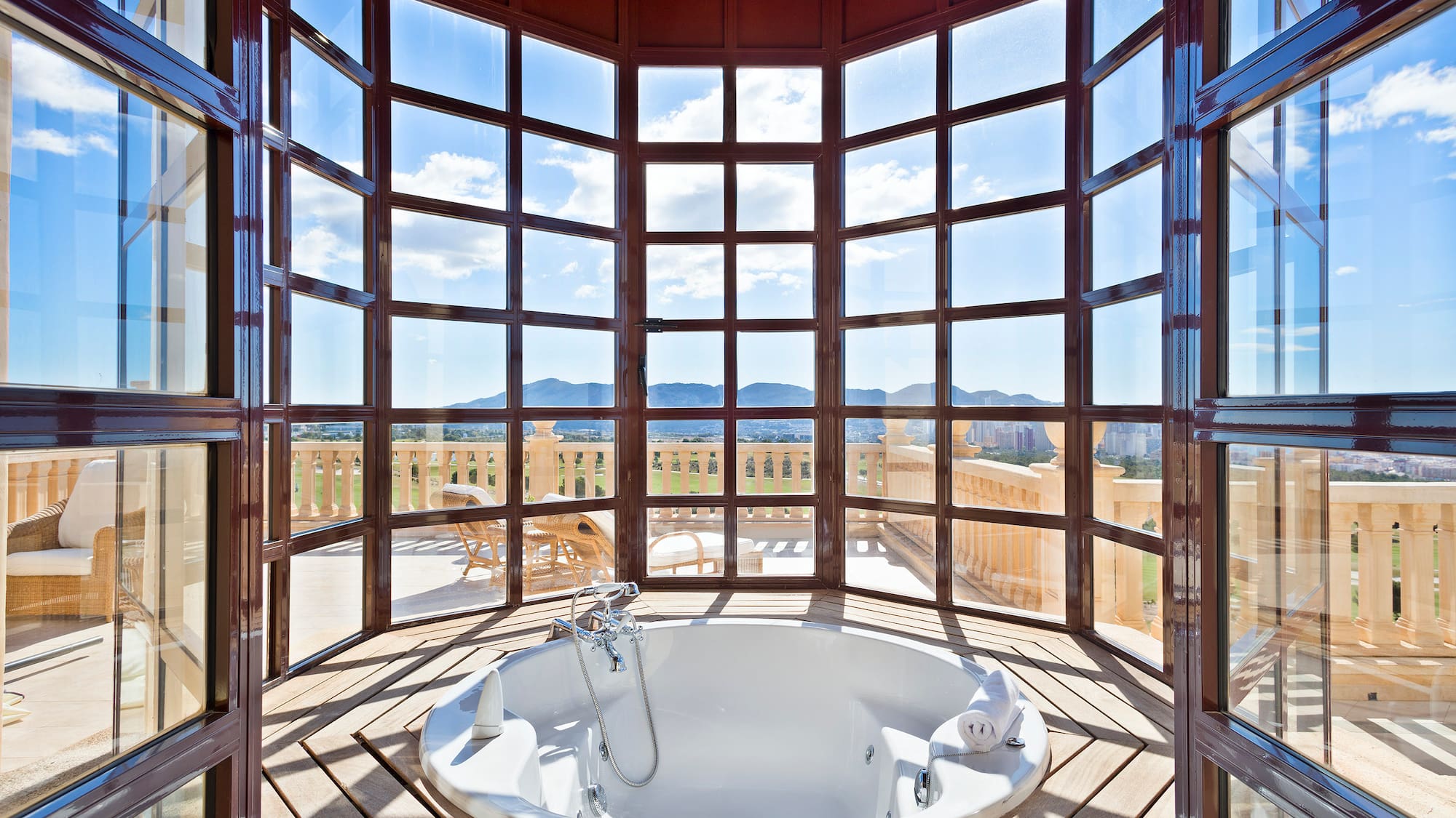 a large round tub with a window