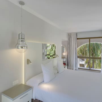 Meliá Las Américas - Bungalow-Master-Suite-2-Bedrooms - Habitaciones