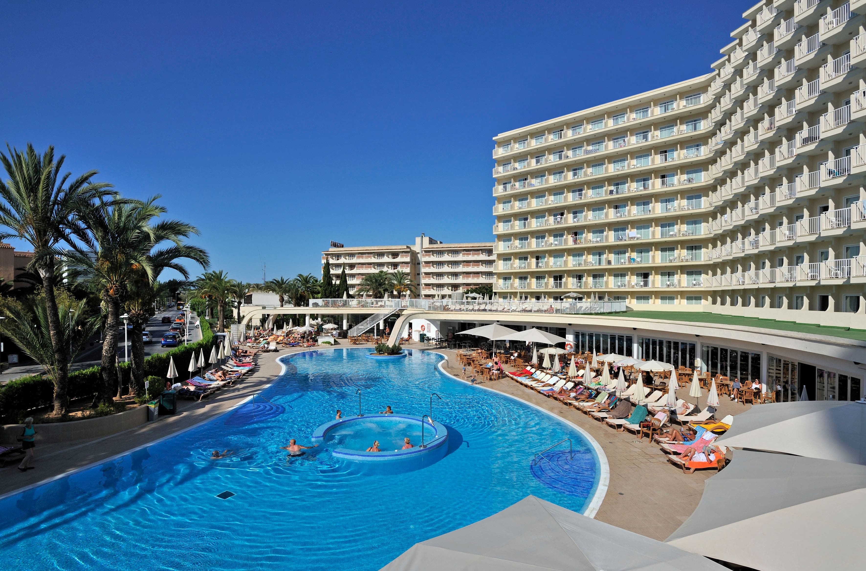 Hotel Sol Guadalupe modern hotel in Magaluf Melia