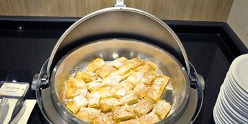 a bowl of food in a pot