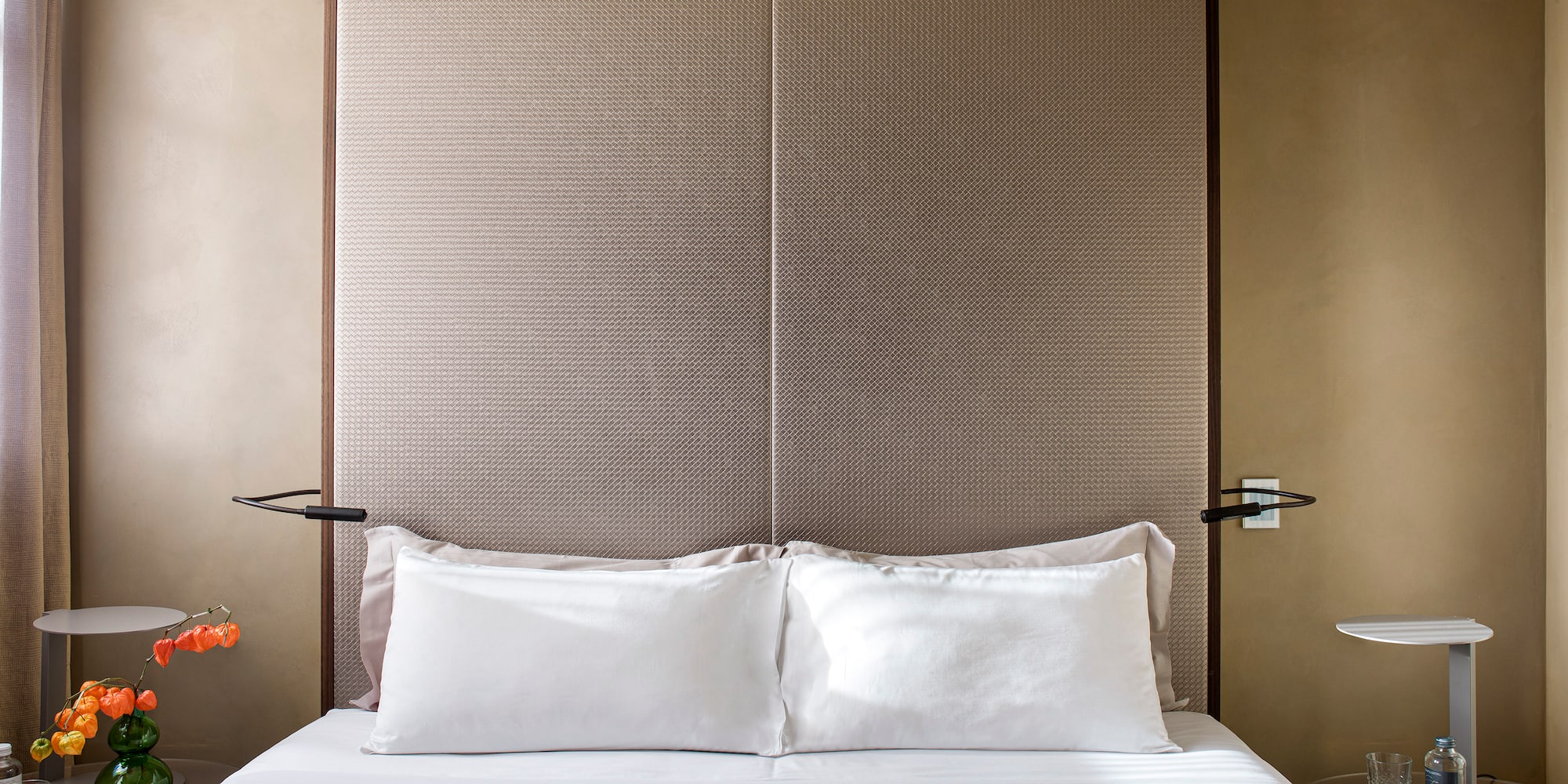 a bed with a headboard