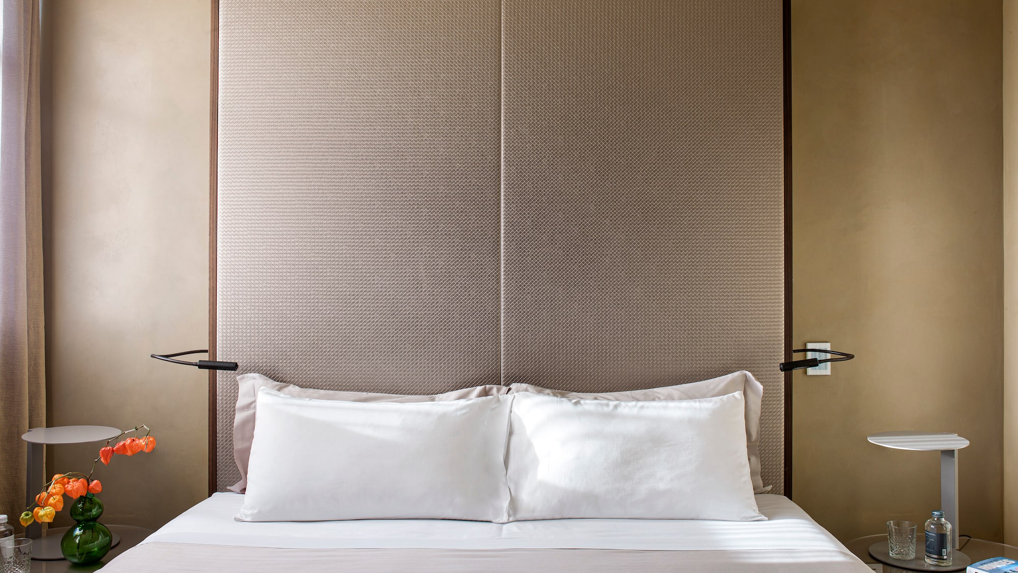 a bed with a headboard