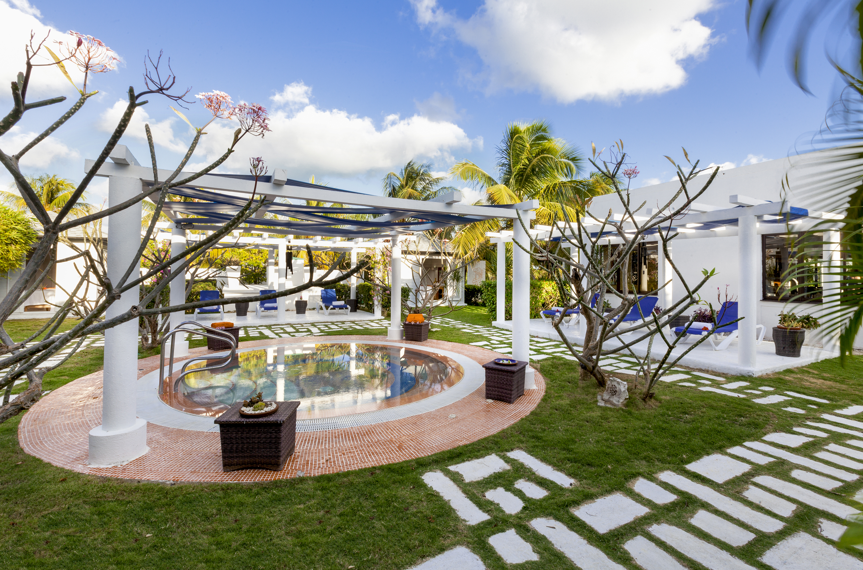 a pool in a backyard
