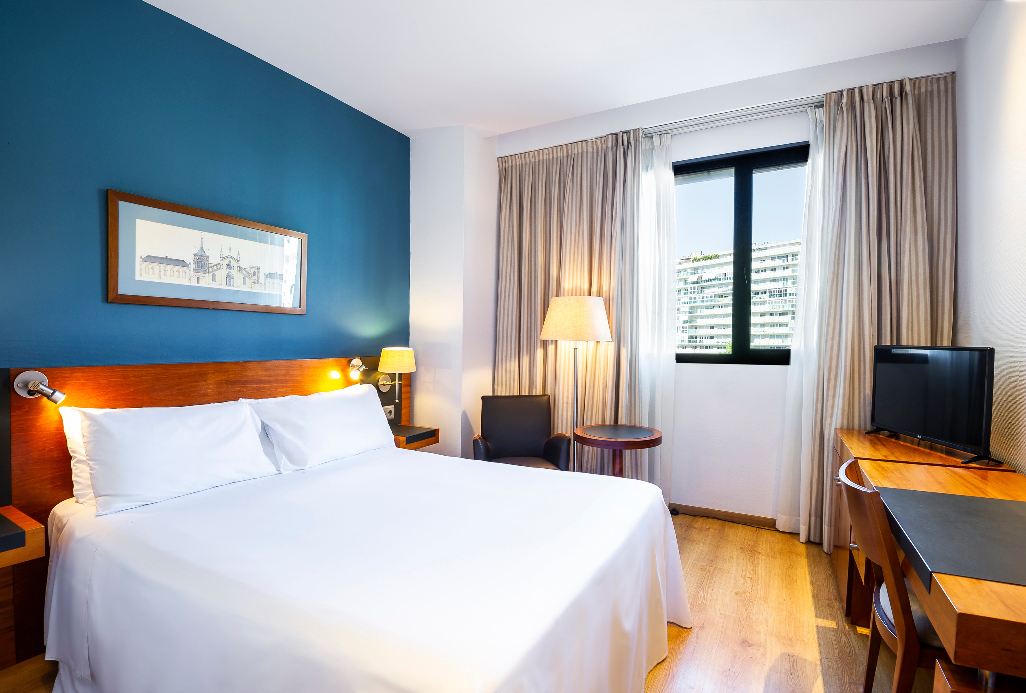 Rooms in Hotel Valencia Oceanic Affiliated by Meliá