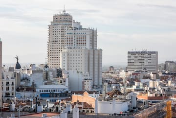 a city with many tall buildings
