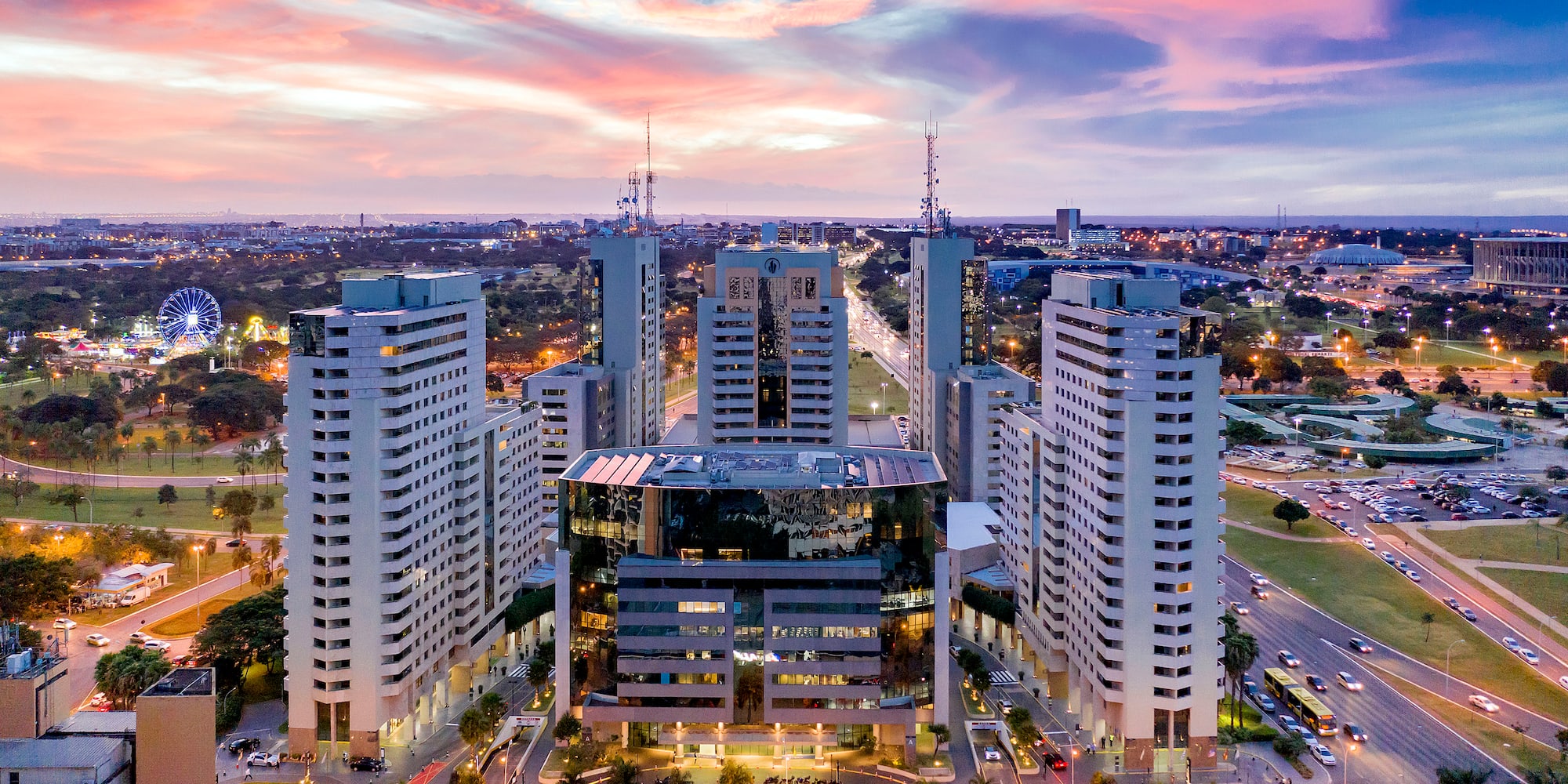 a city with many tall buildings
