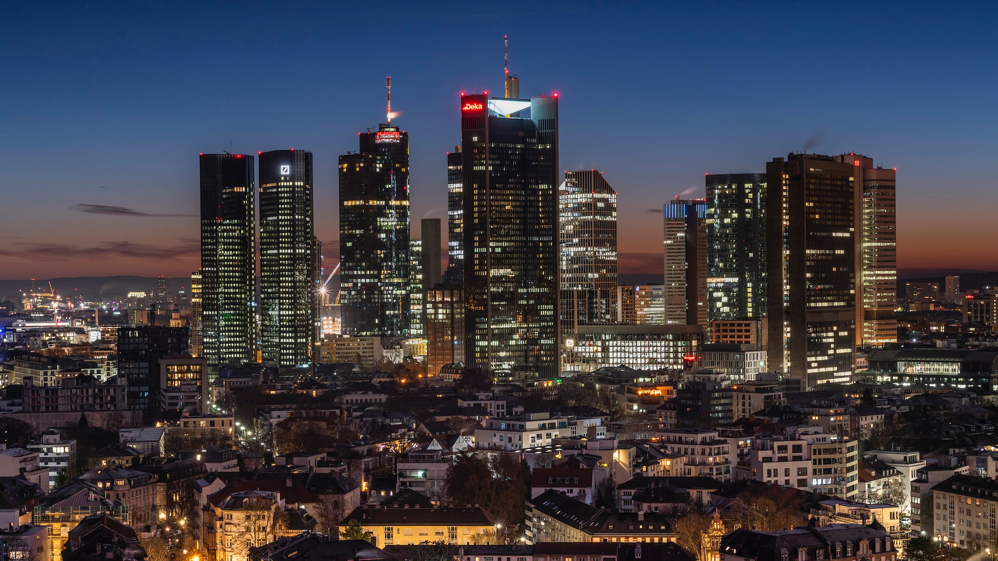 a city skyline at night
