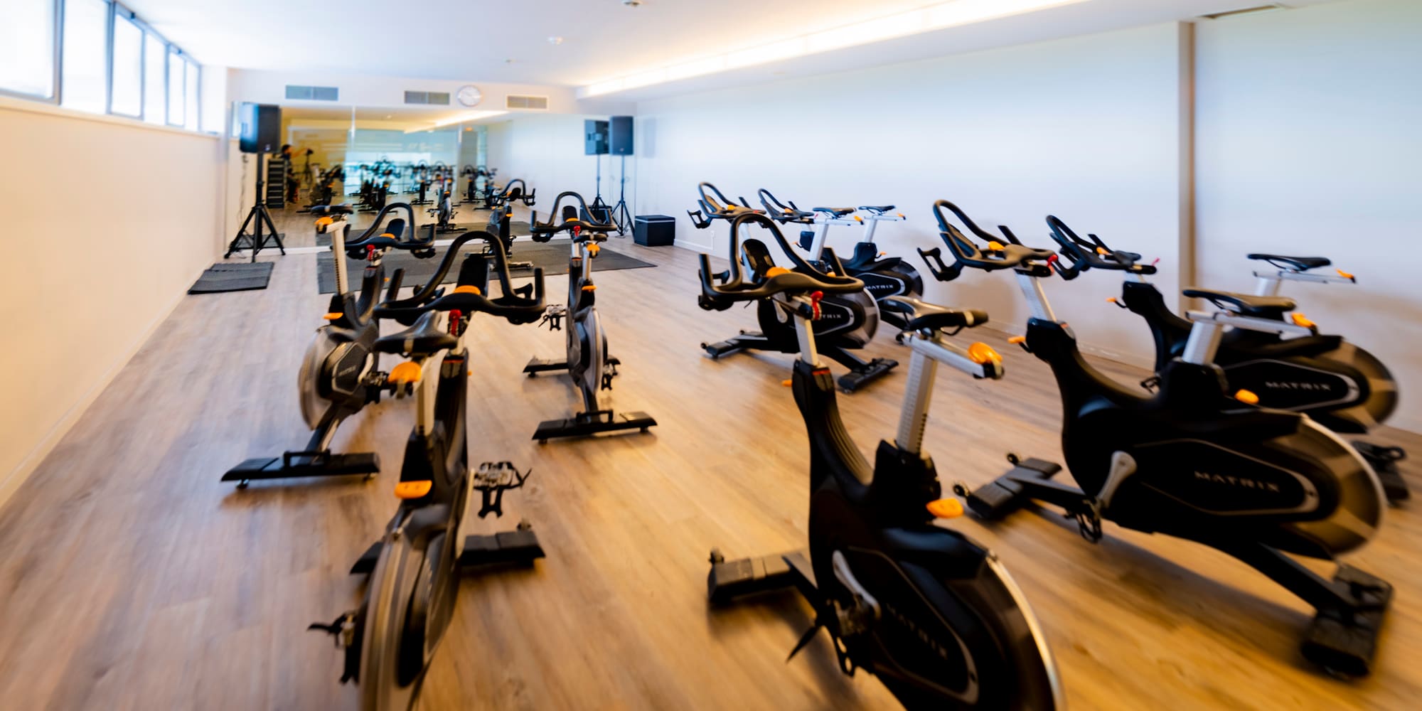 a room with exercise bikes