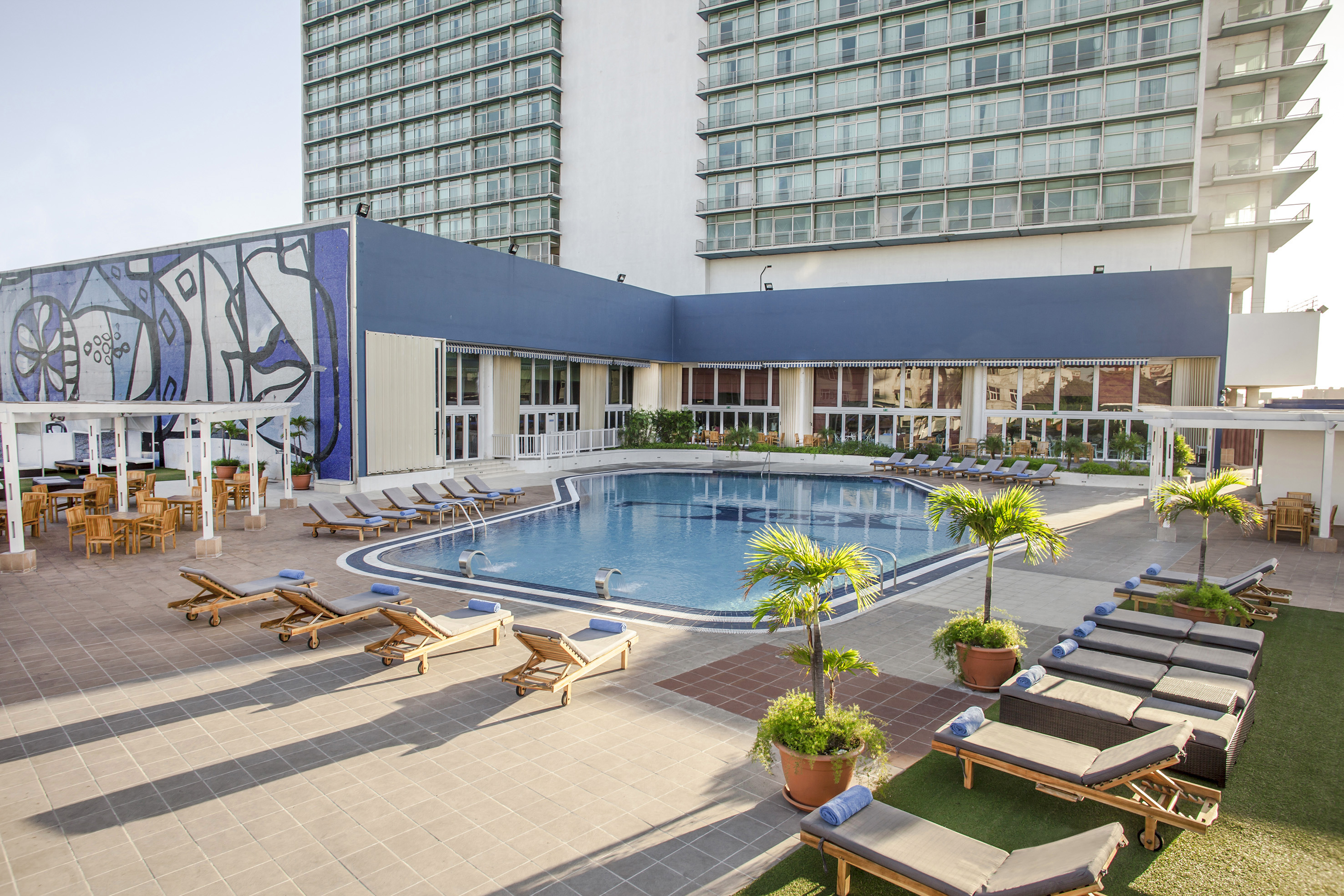 Tryp Habana Libre - Piscinas - Actividades
