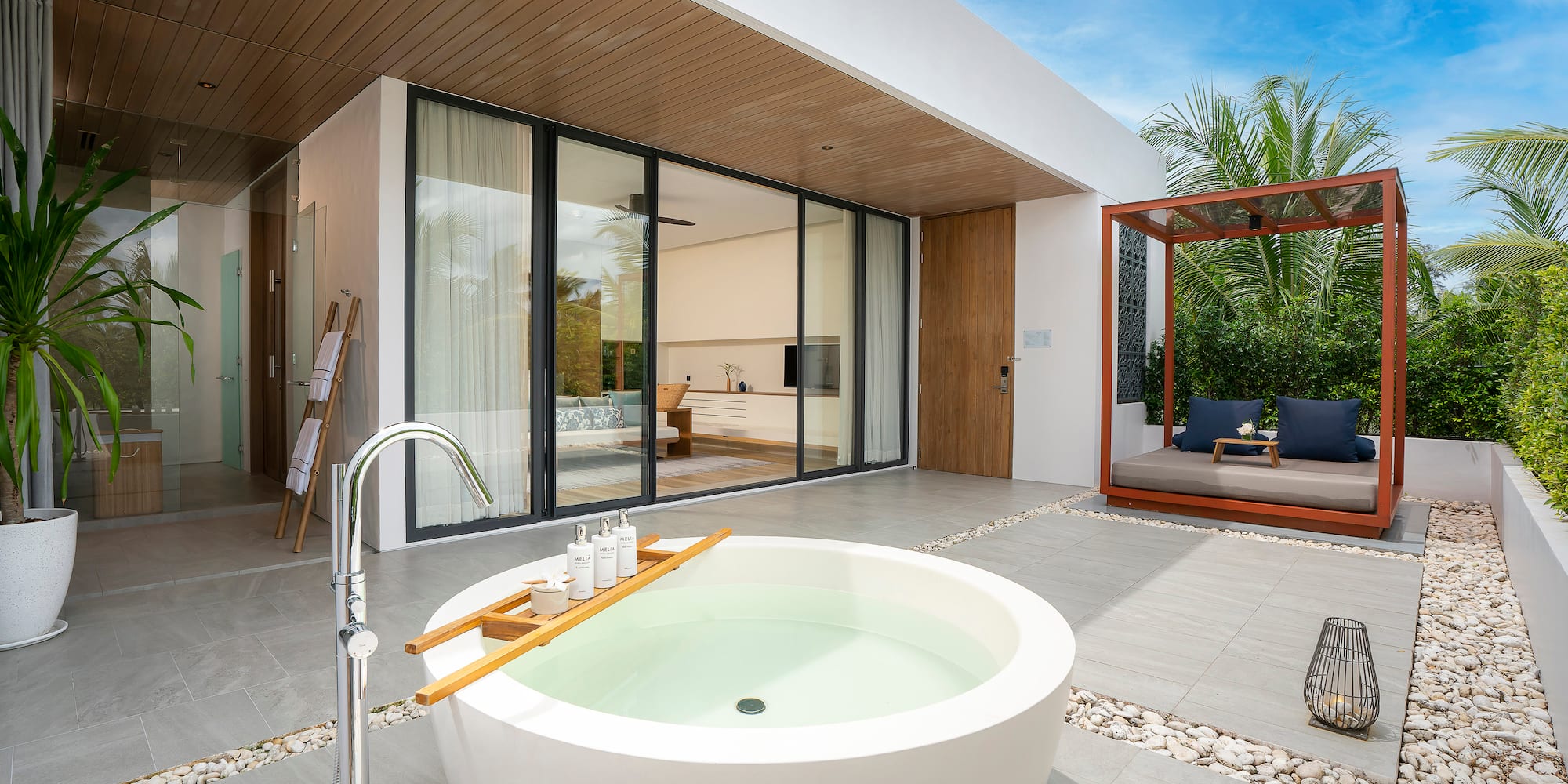 a tub outside of a house