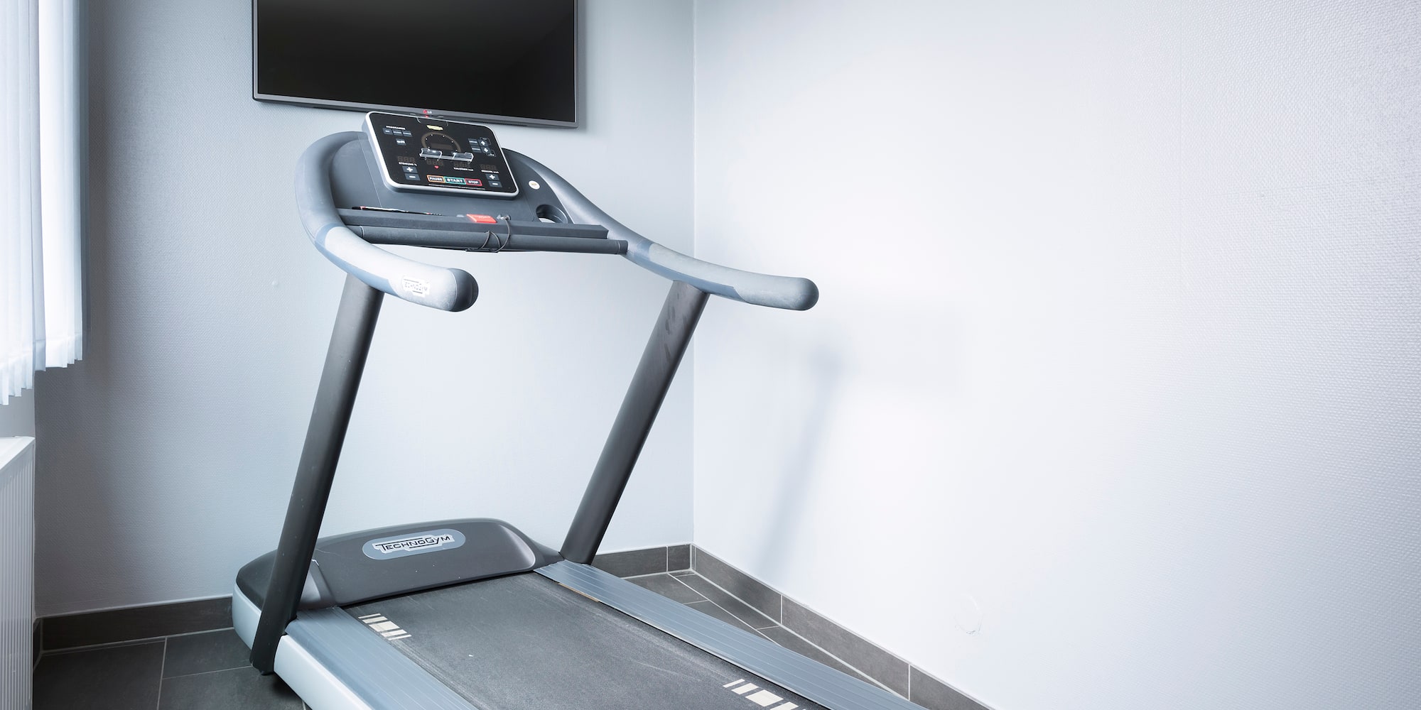 a treadmill in a room