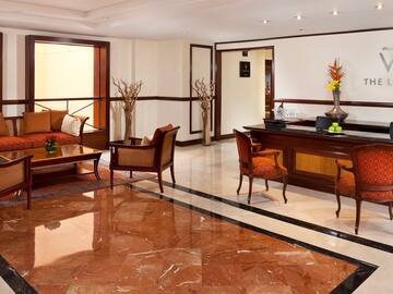 a room with a marble floor and a marble floor