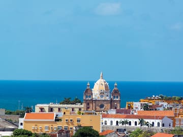 a building with a dome on top of it