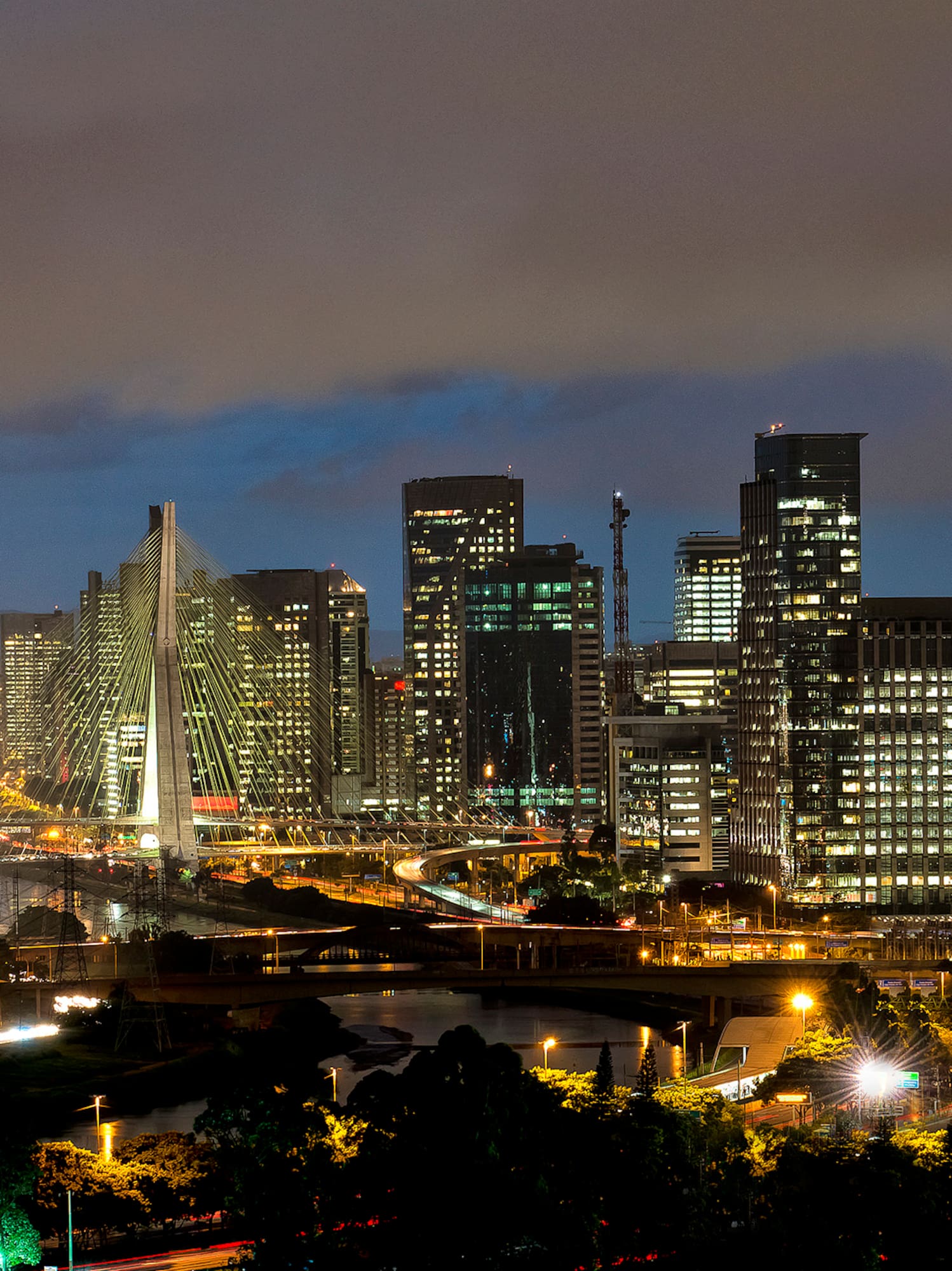 a city skyline at night