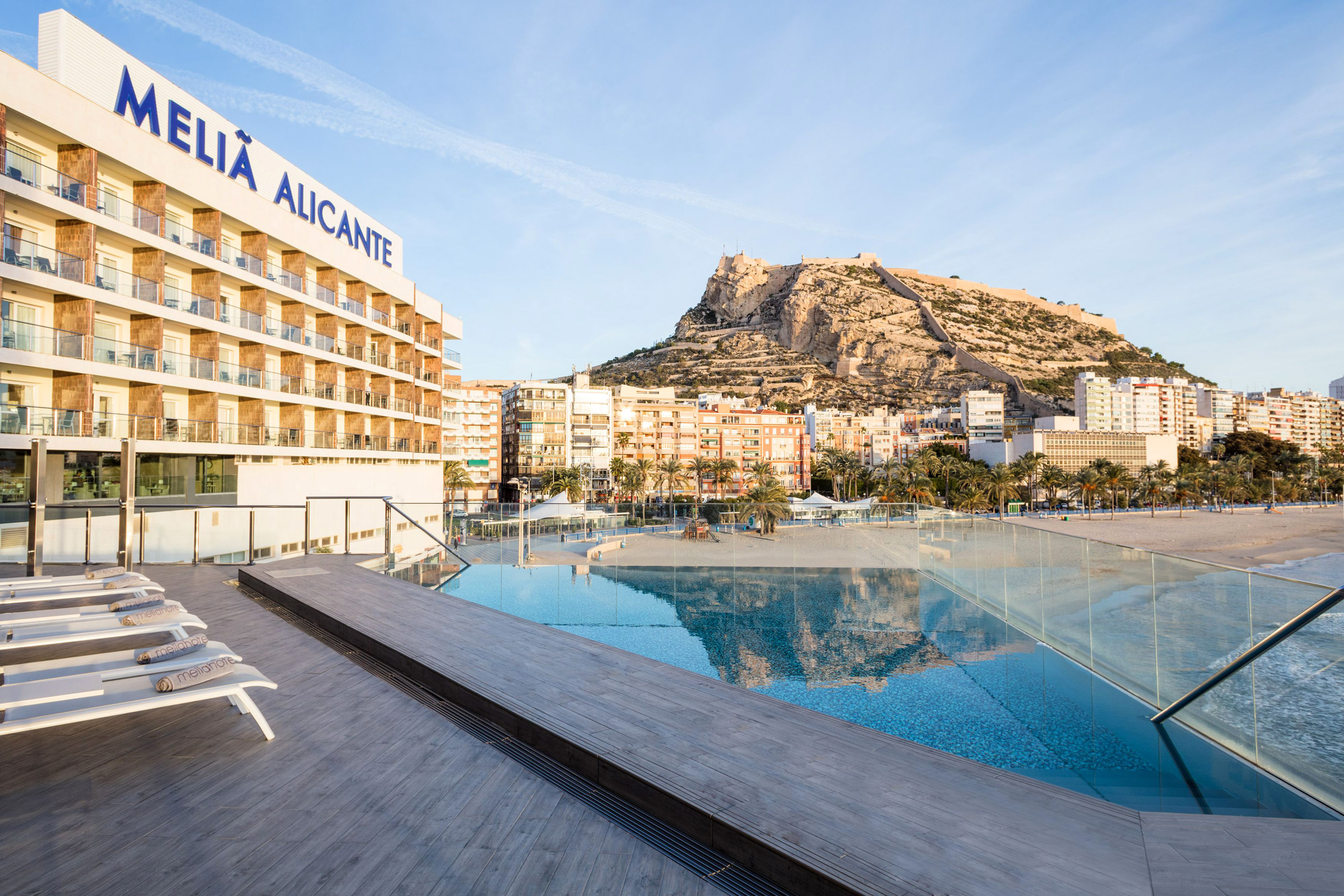 Alicante испания. Отель Melia Alicante. Аликанте Испания. Аликанте отели.