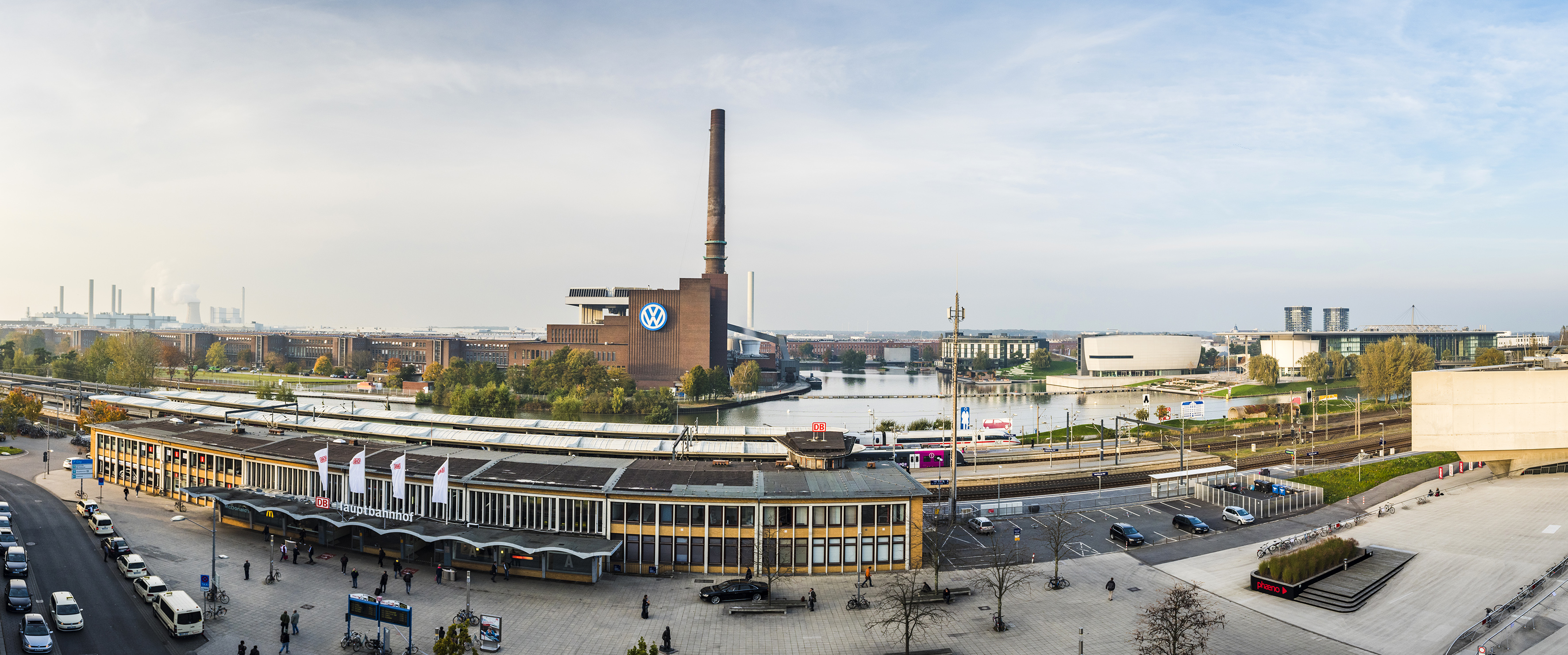 Wolfsburg panorama: Volkswagen factory, Autostadt, and Hauptbahnhof.