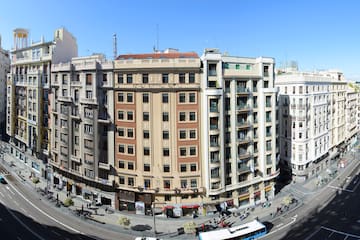 a large building with many windows