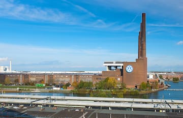 a large building with a large tower
