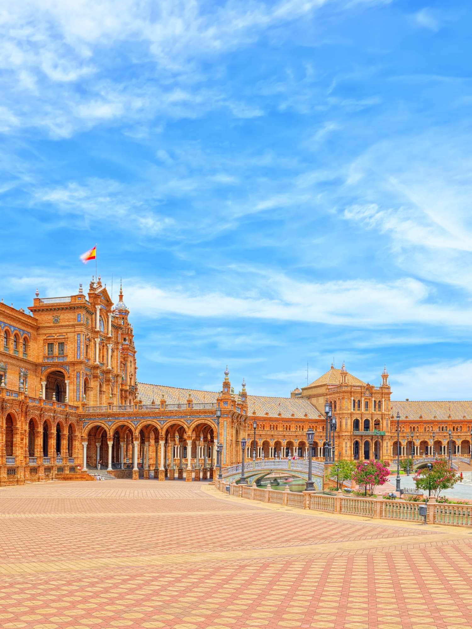 a large building with a large courtyard