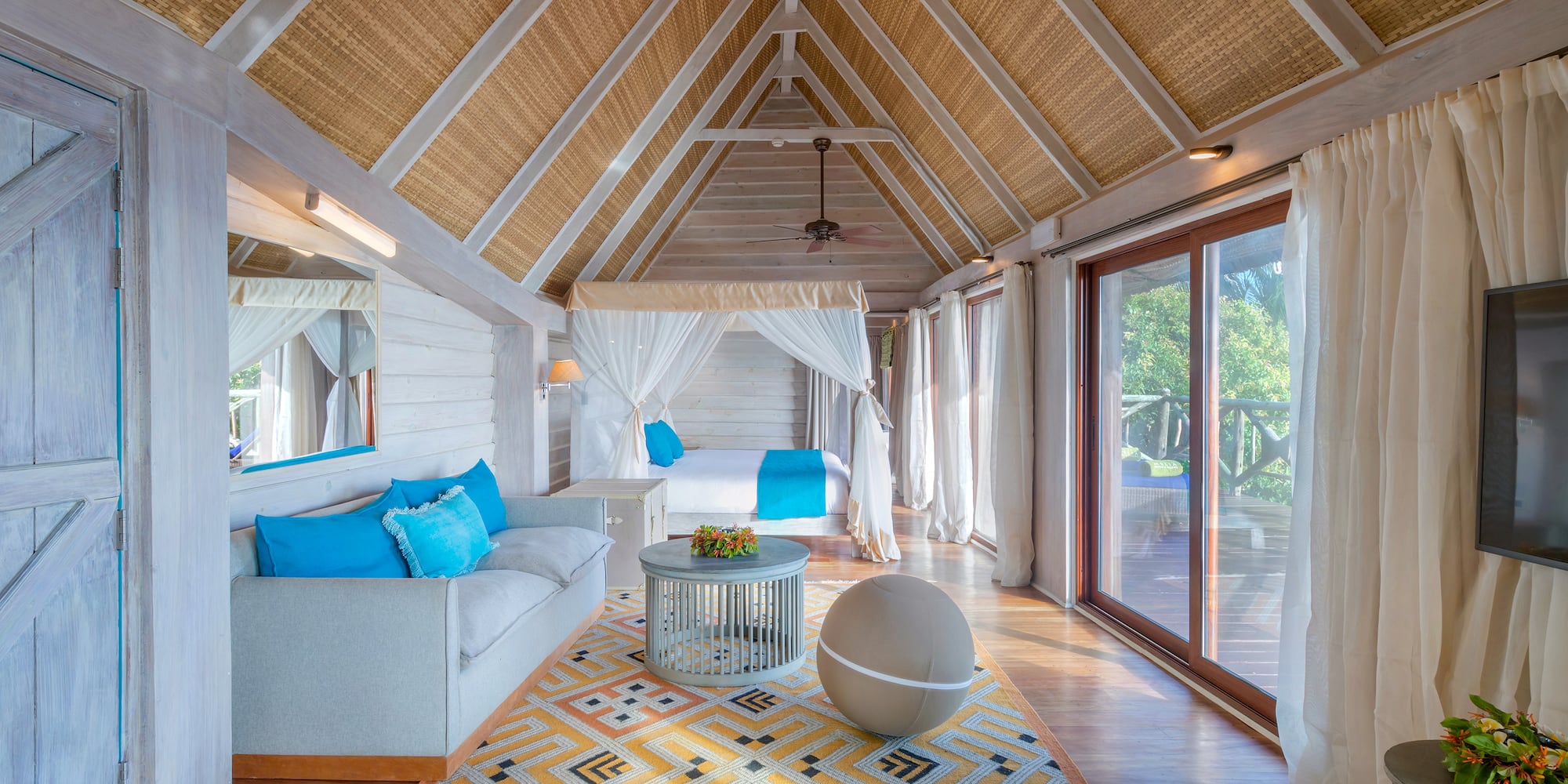 a room with a bed and a table