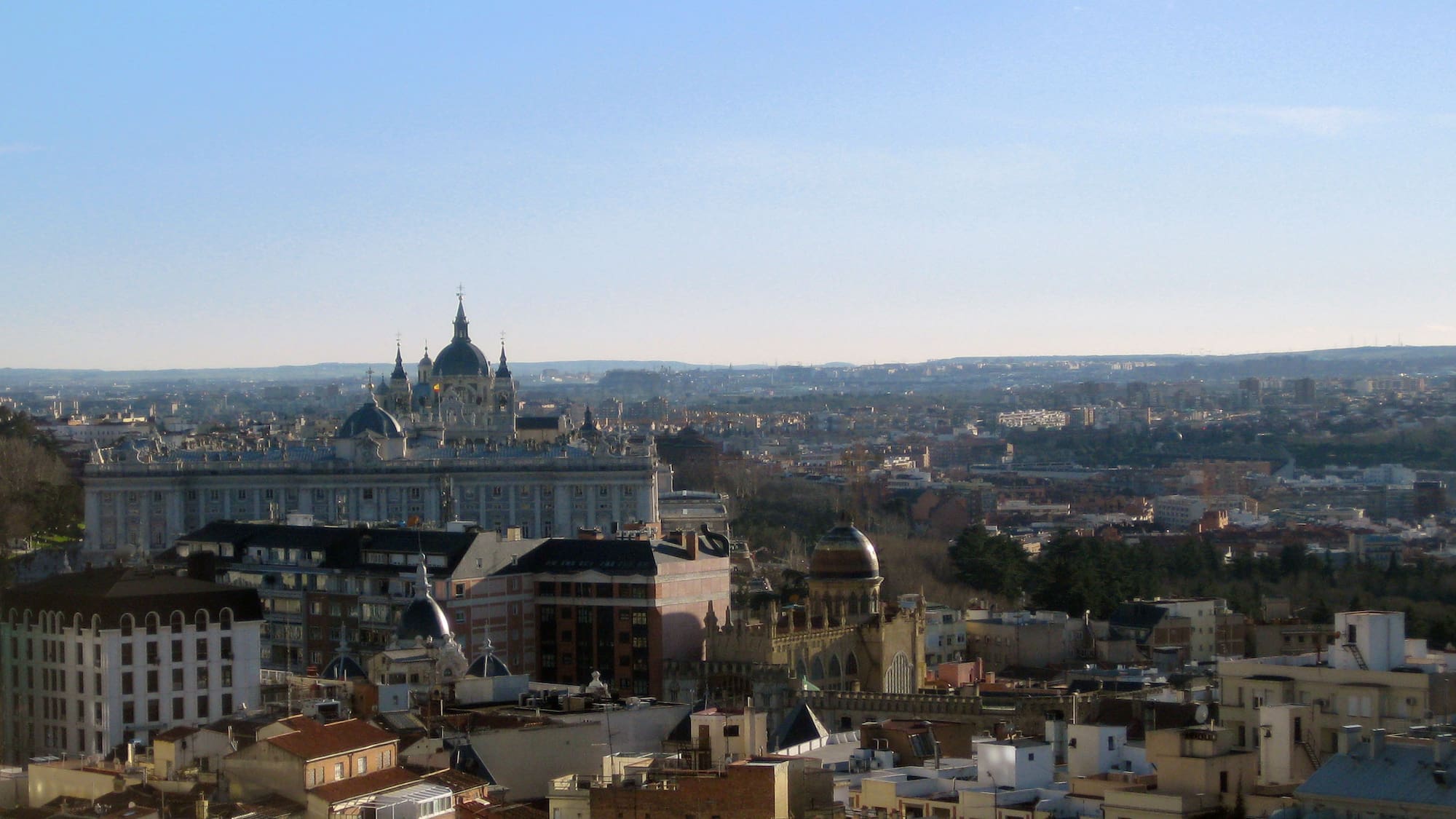 a city with many buildings