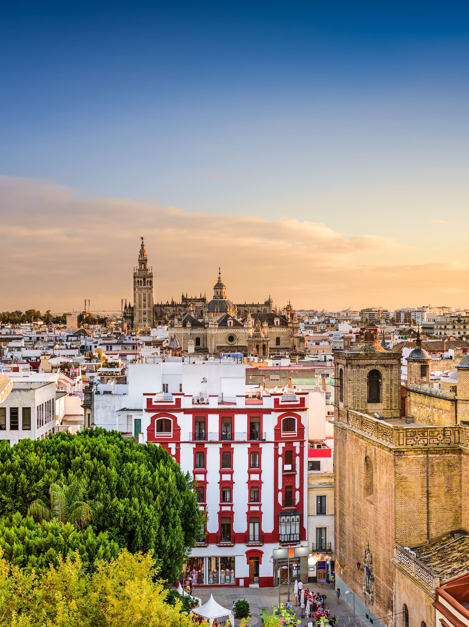 a city with many buildings