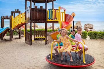 um grupo de miúdos num parque