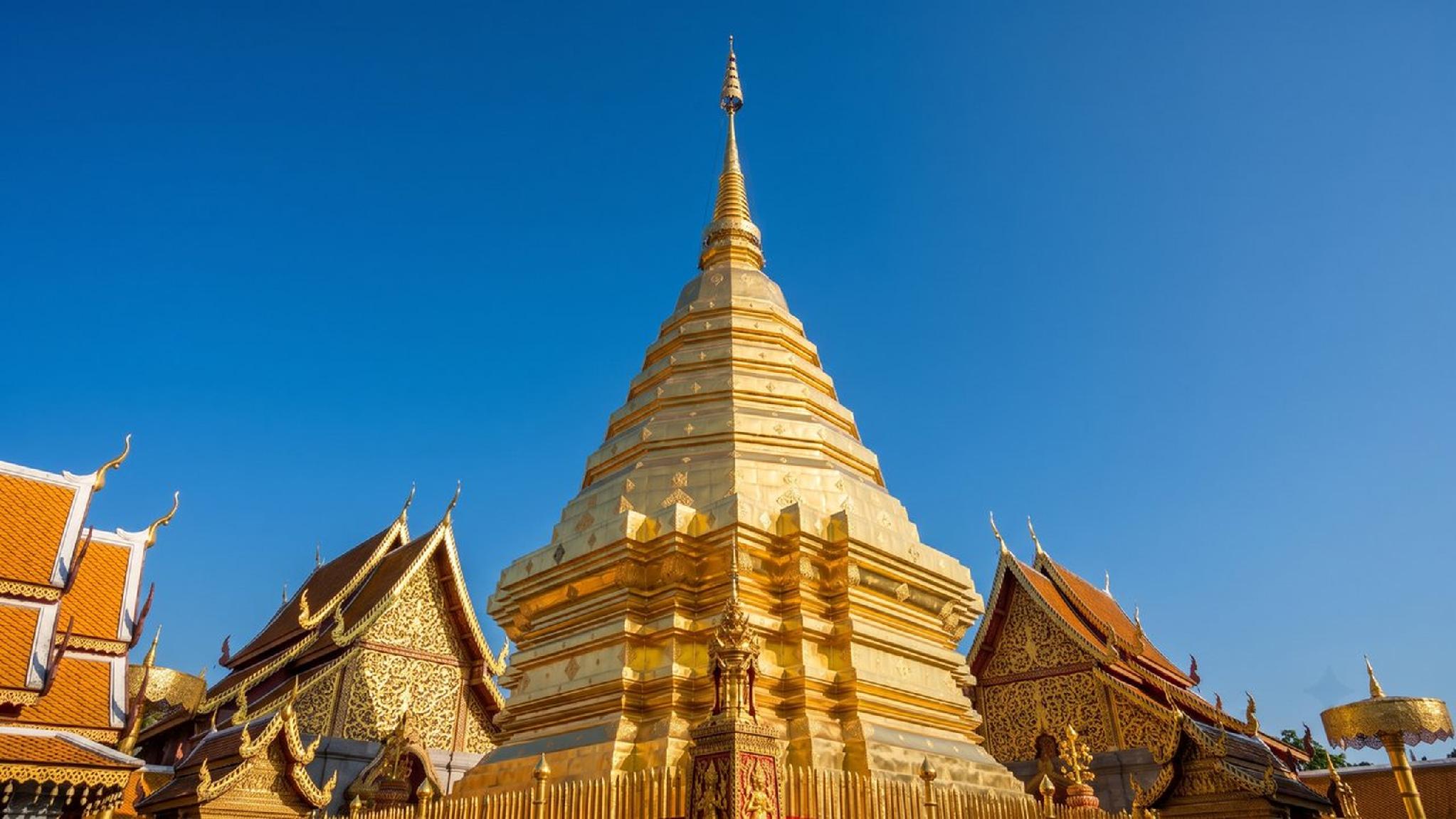 Iconic golden chedi at Wat Phra That Doi Suthep, Chiang Mai, Thailand.