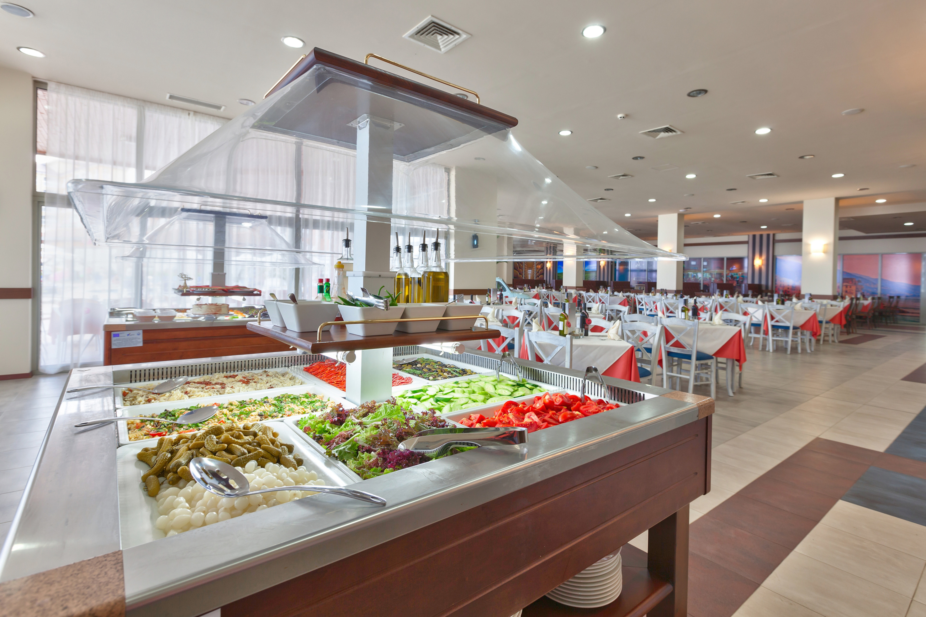 a buffet with food on it - Osteria la Spiaggia, Cucina italiana - SOL Luna Bay, Obzor