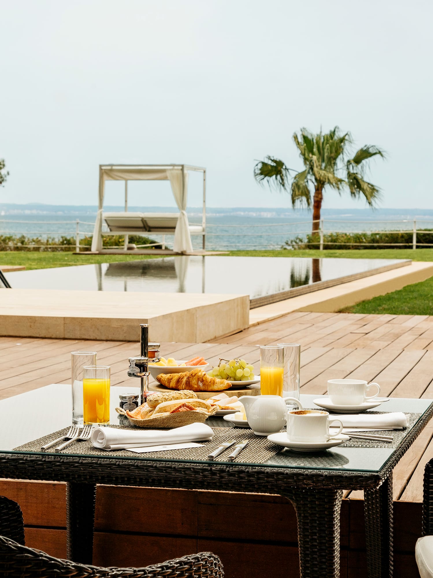 a table with food on it and drinks on it