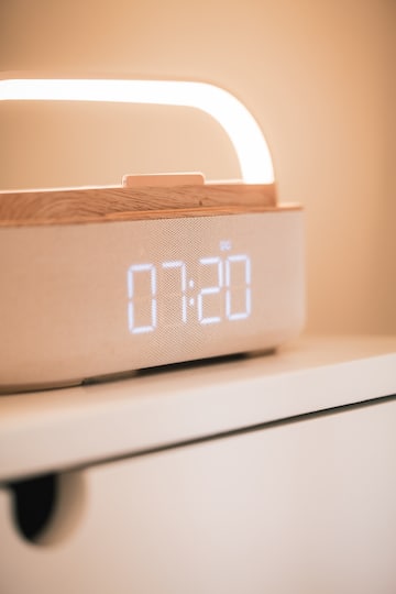 Bluetooth speaker and clock