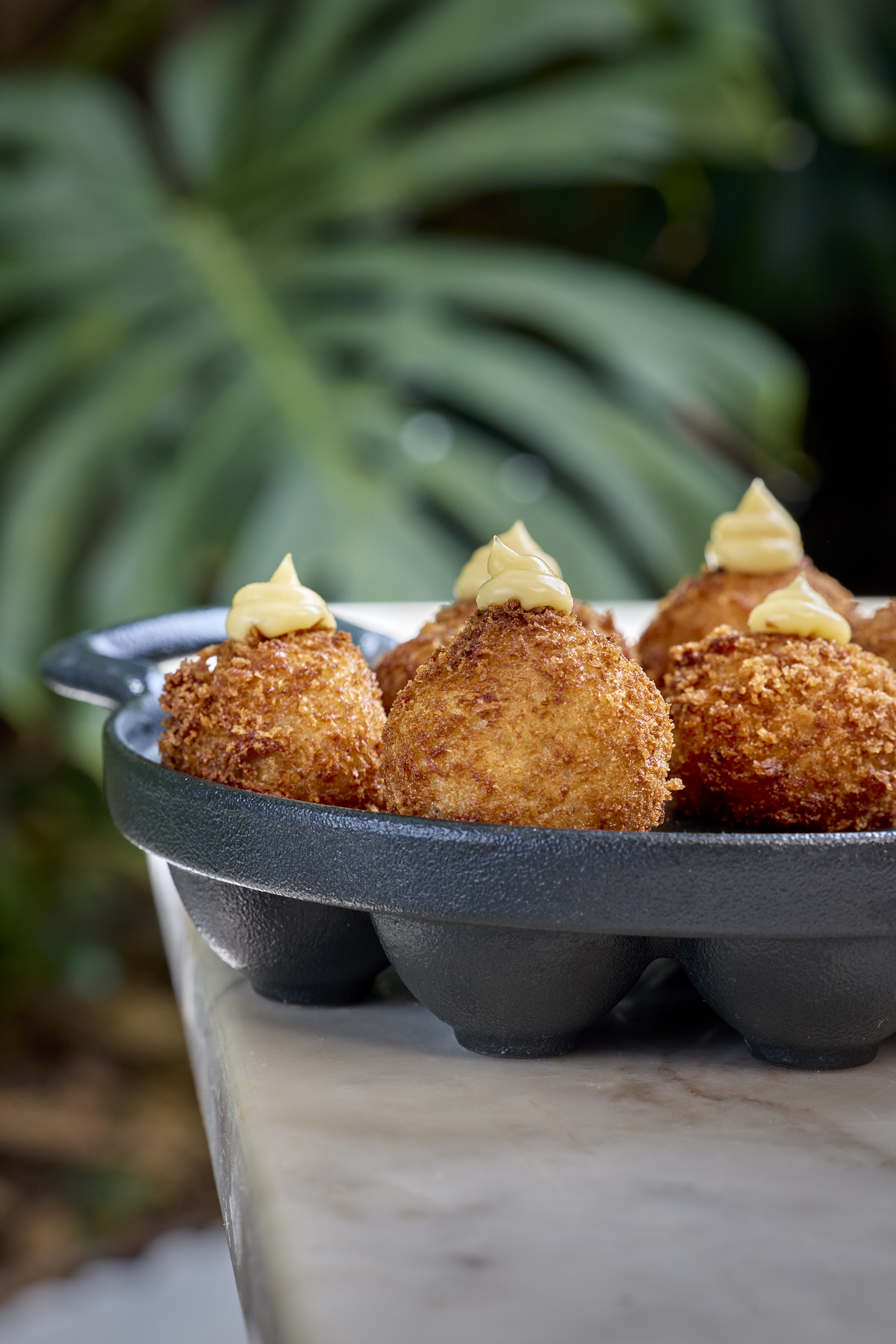 a tray of fried food