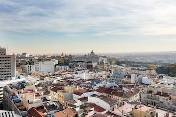 a city with many buildings