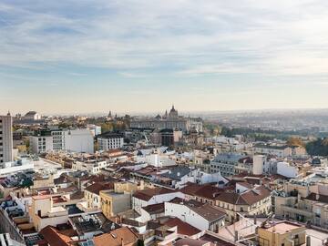 a city with many buildings