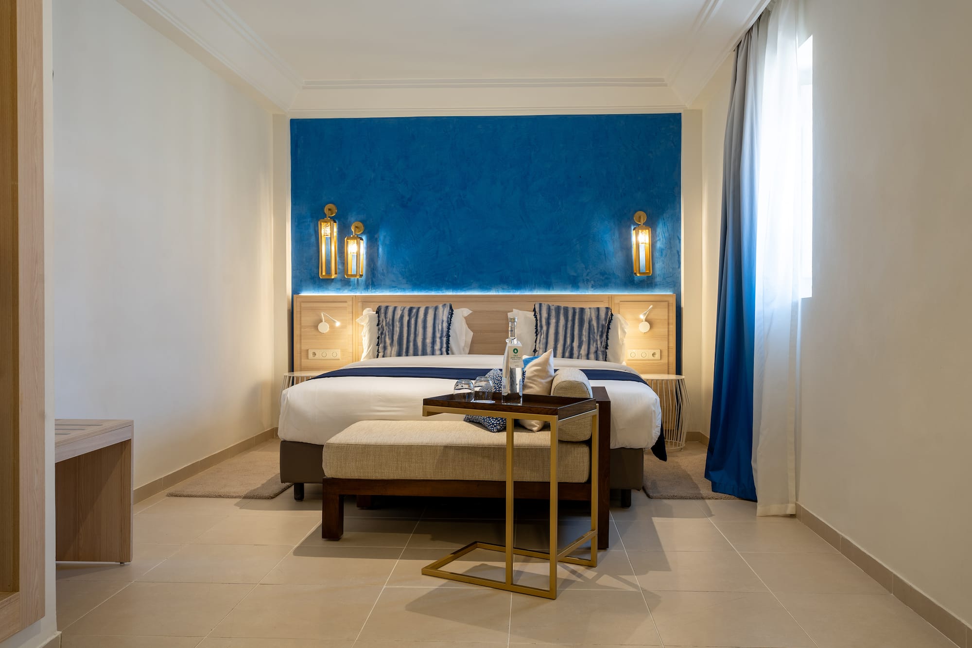 a room with a bed and a table