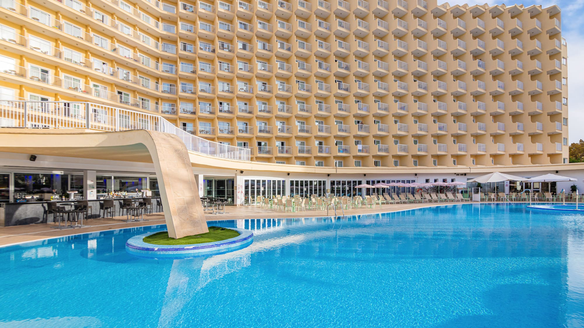 a building with many windows