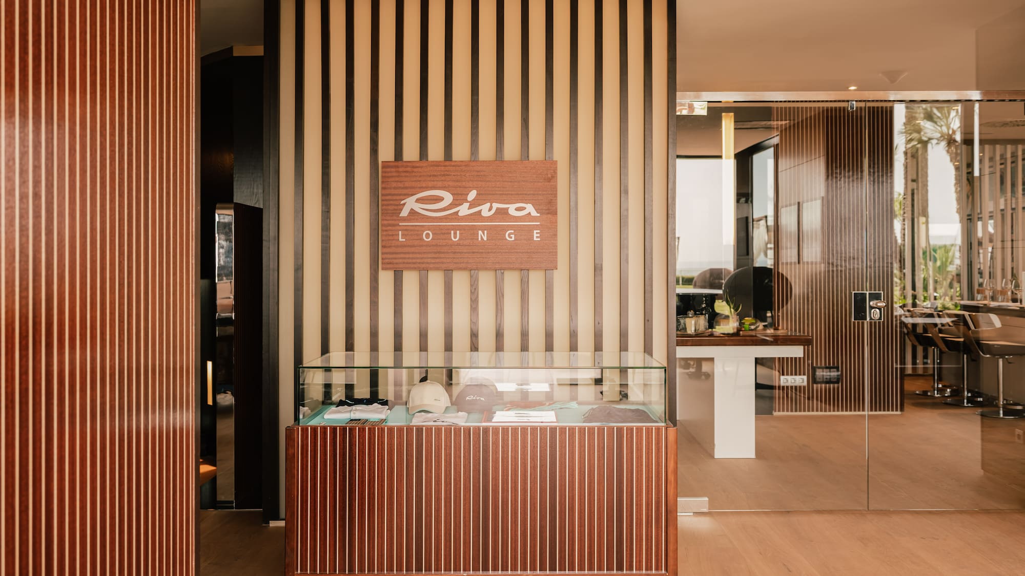 a glass case in front of a store