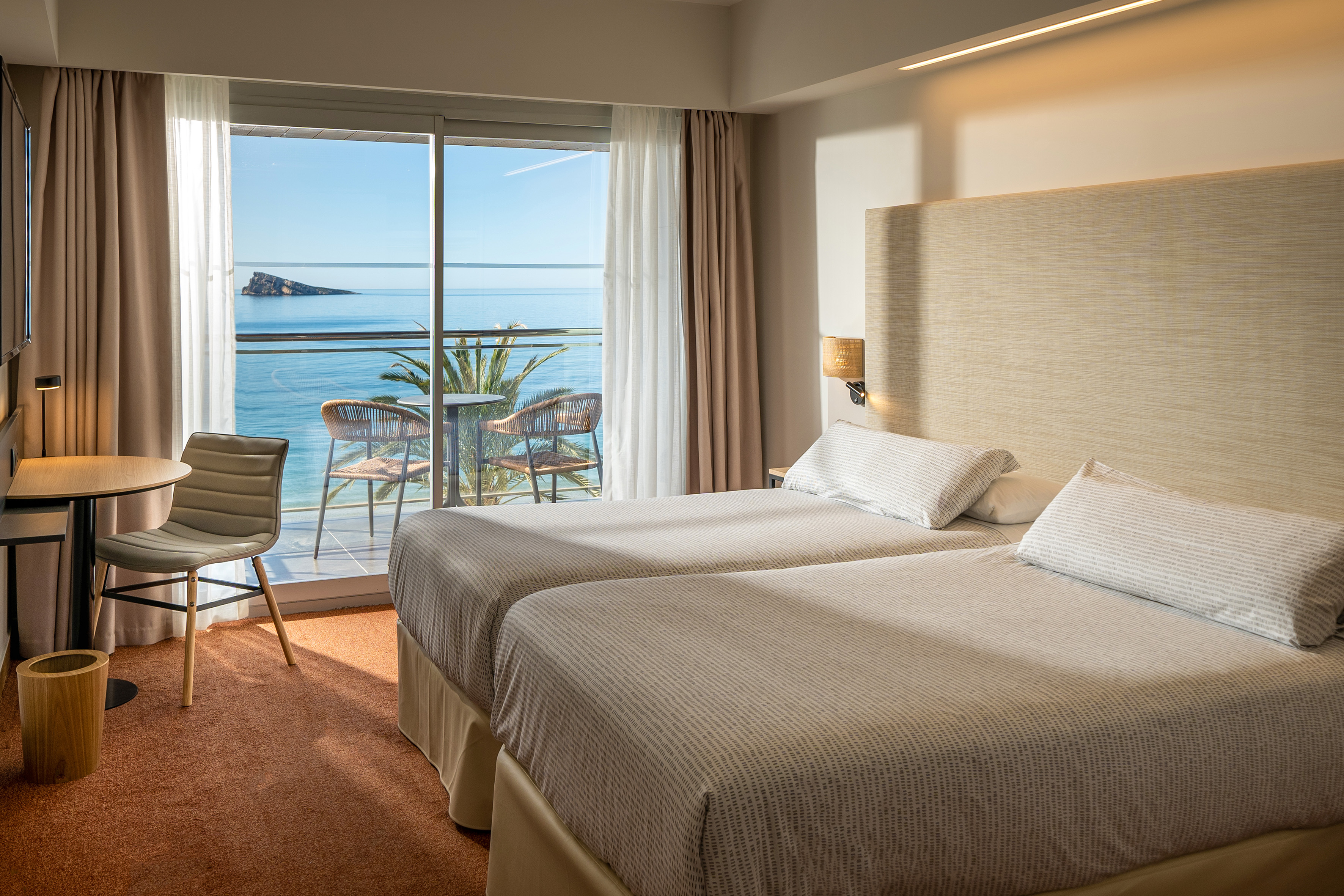 innside-costablanca-hotel-recommended-for-adults-in-benidorm-melia