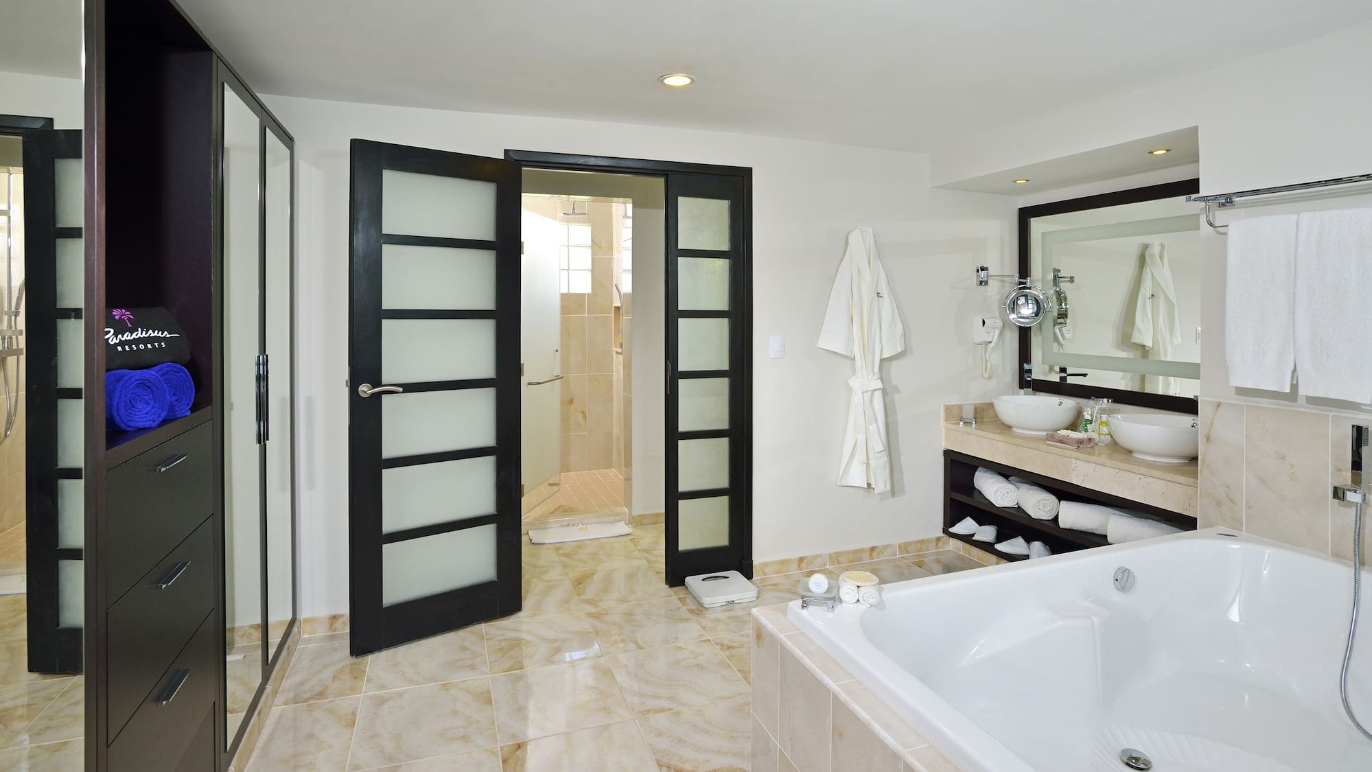 a bathroom with a bathtub and a tub