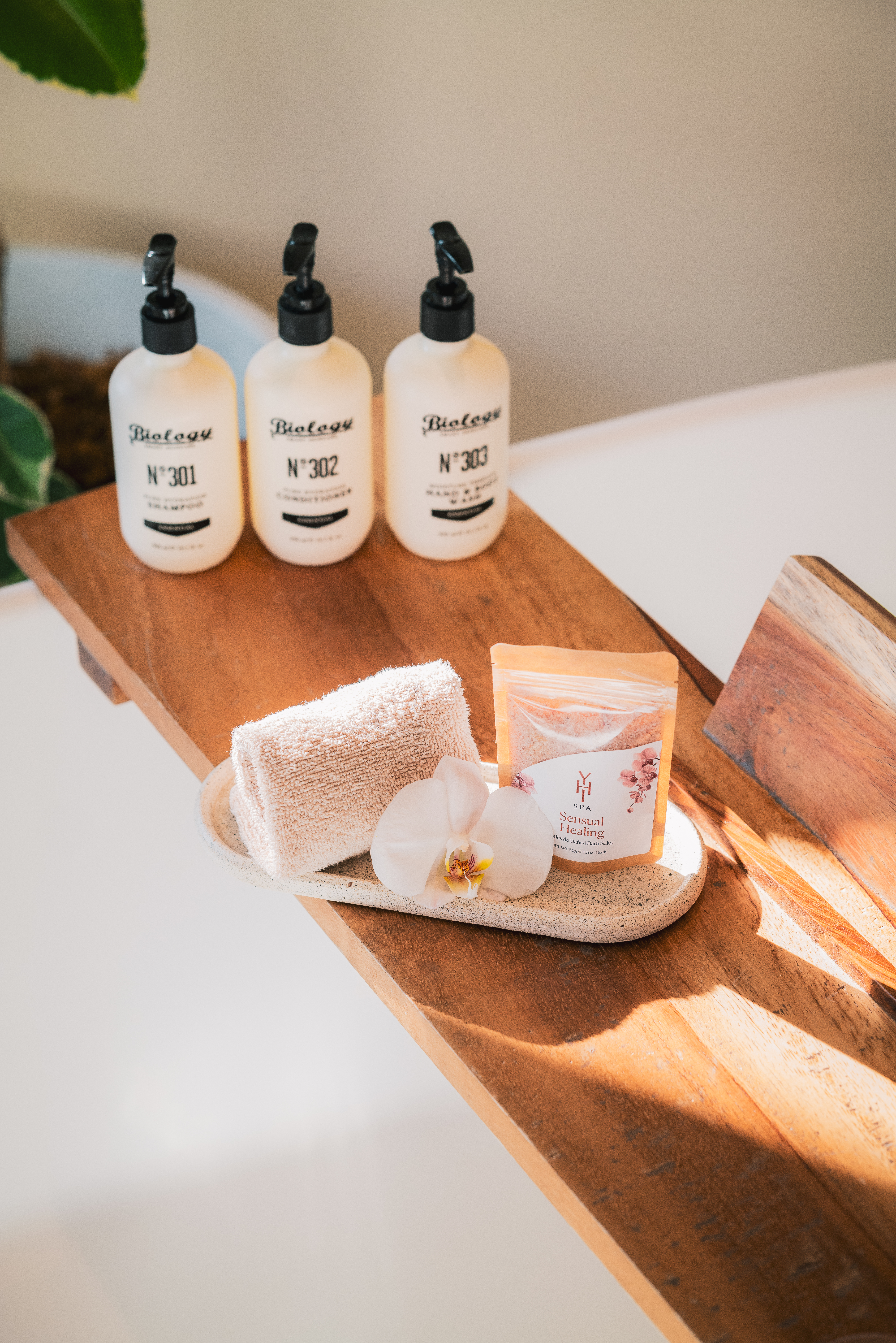 Bathtub amenities