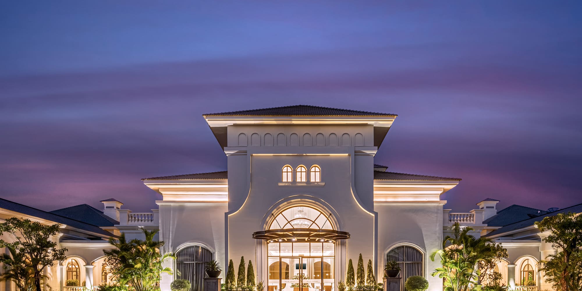 a building with a lot of lights