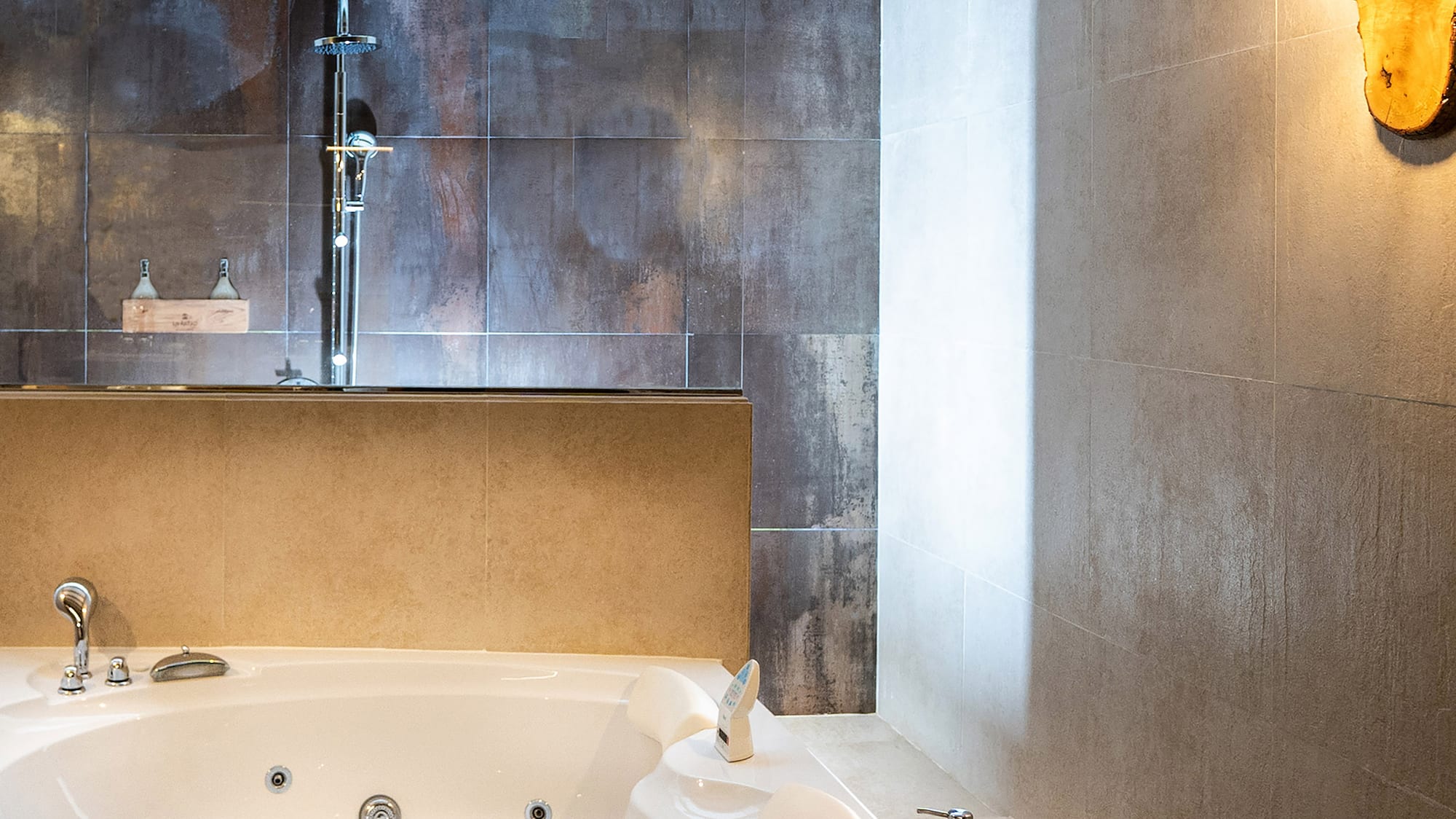 a bathtub in a bathroom