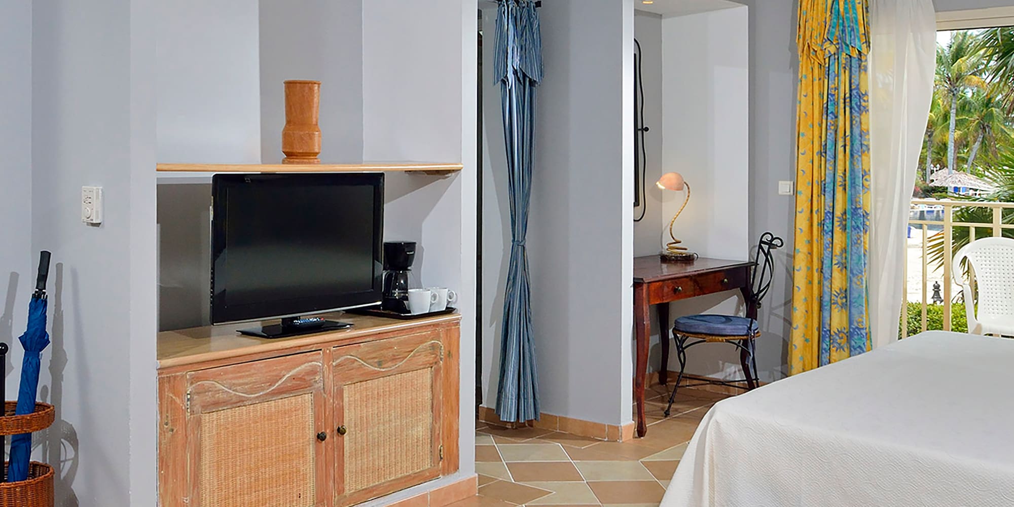 a room with a bed and a table