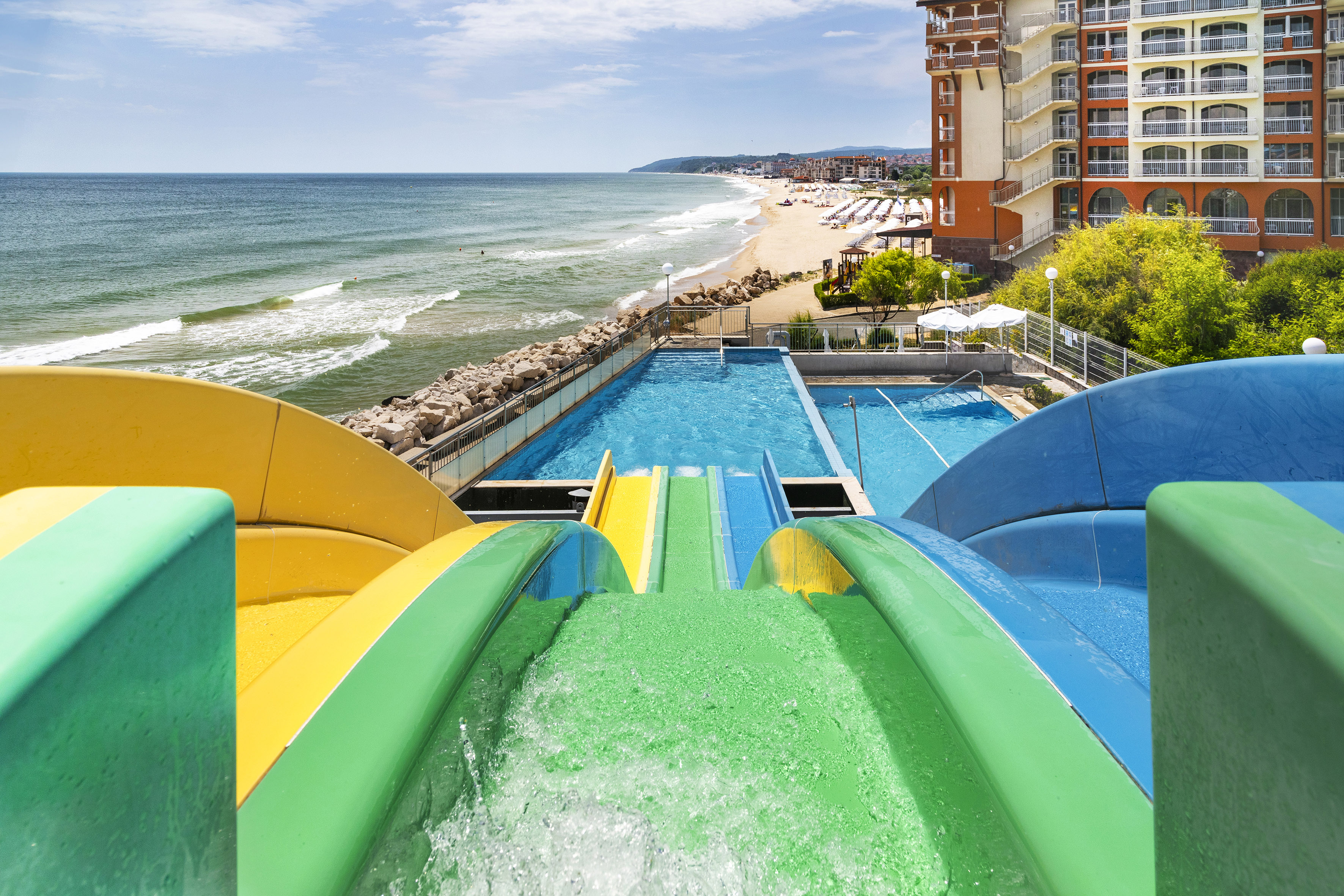 water slide at a water park - Parc acvatic - SOL Luna Bay, Obzor
