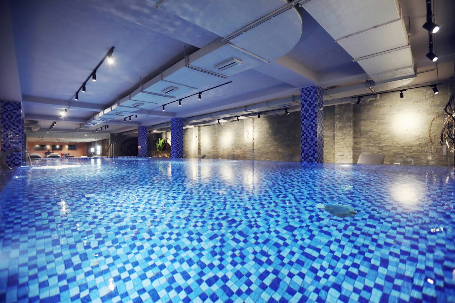 a large indoor swimming pool