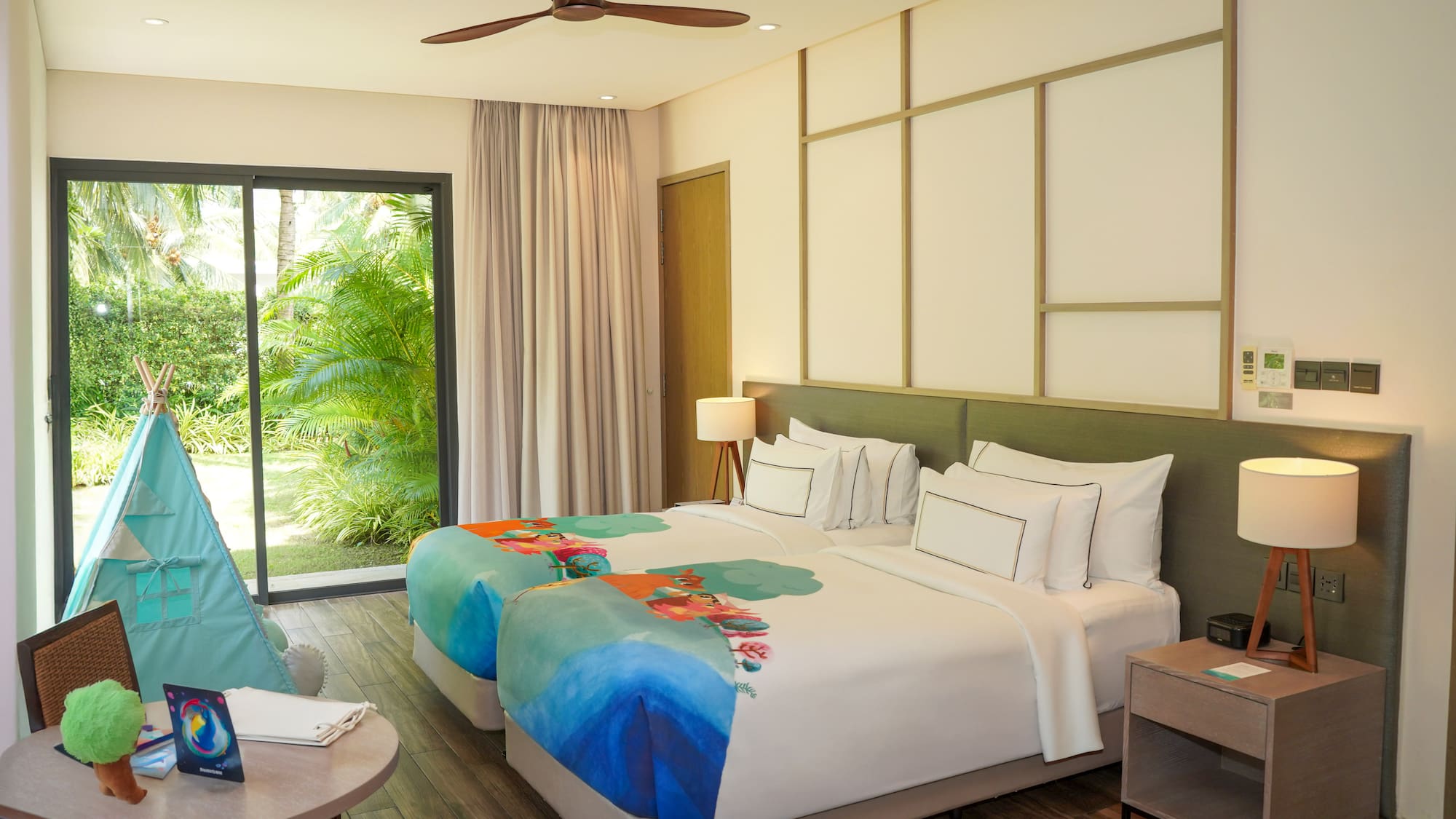 a room with a bed and a table