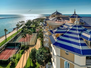 a bird's eye view of a beachfront hotel